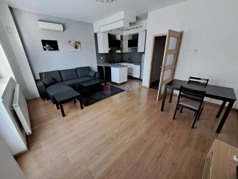 Rent One bedroom apartment, One bedroom apartment, Varšavská, Bratisla