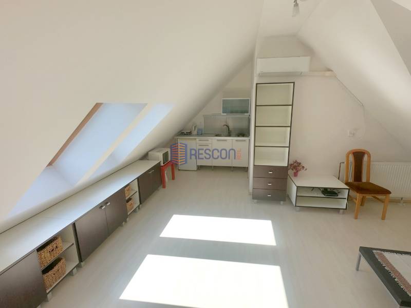 Rent Studio, Studio, Halašova, Bratislava - Nové Mesto, Slovakia