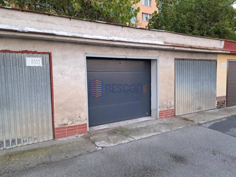 Sale Garage, Garage, Na pasekách, Bratislava - Rača, Slovakia